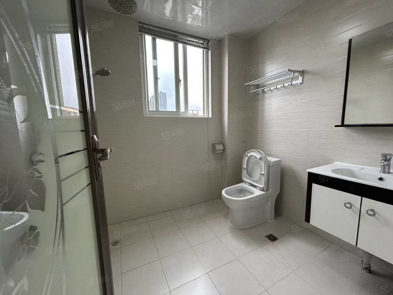 中润金桥郡3室2厅2卫117㎡南北71万