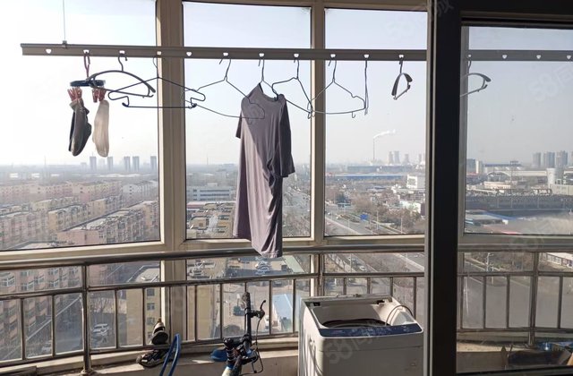 急售湖景公寓 98万聊堂路昌润路口 70年产权   12楼