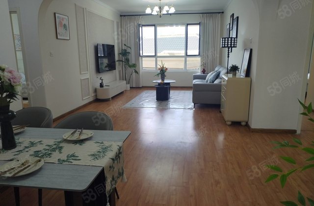 真实在卖门口    新一中  培文民生十号院三叶草户型