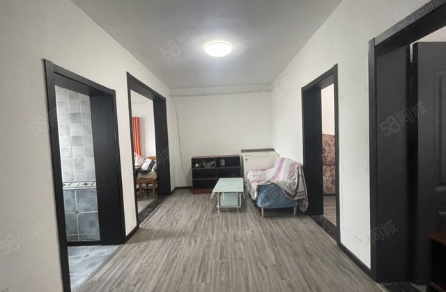 房东急售  万达北 紧邻三中  财校家属院 孝心楼层急售