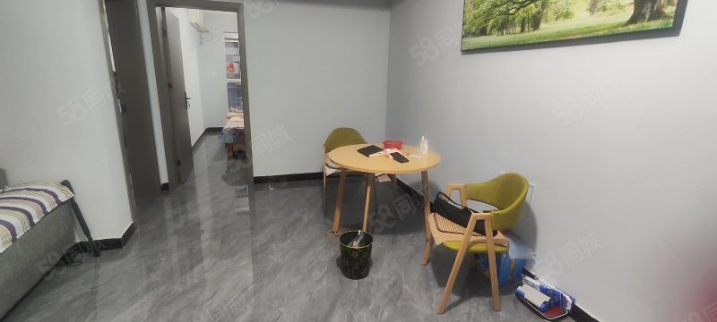 合泰玺园3室2厅2卫111㎡南北82万