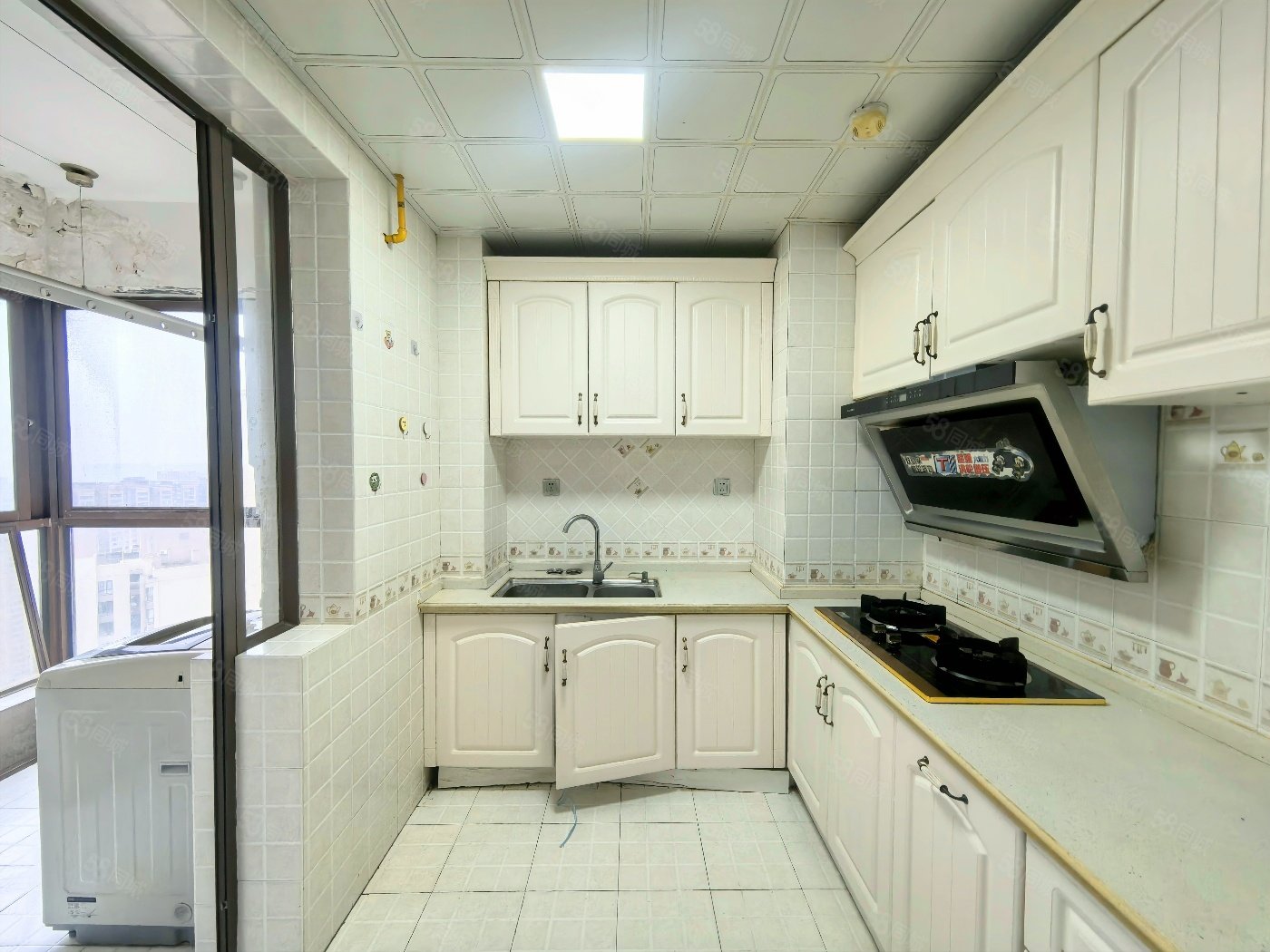 世豪广场天府豪庭4室2厅2卫127㎡北280万