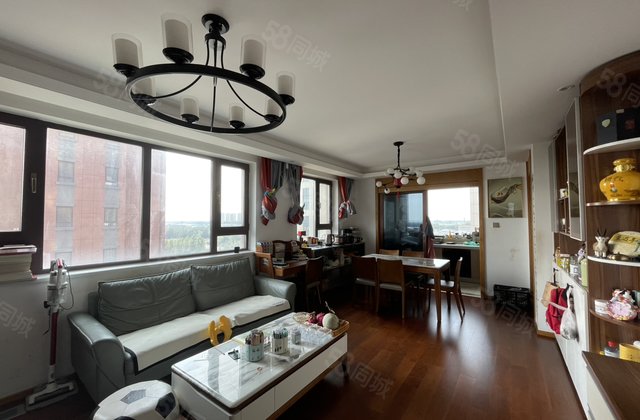 香江北边电梯房精装四季恒温恒湿恒氧可拎包入住 南北通透 楼层