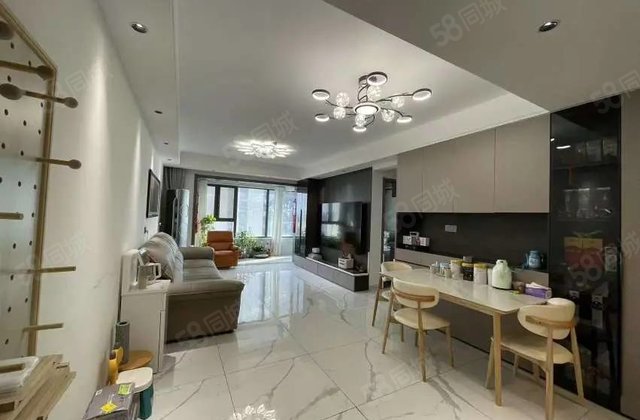 急售 国岳府精装三室 双阳台 观景房 免大税 拎包住