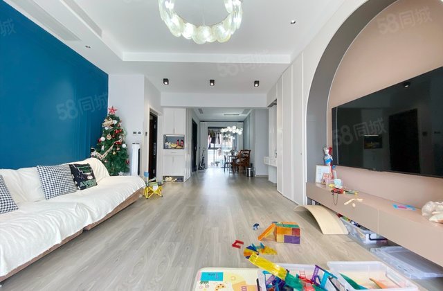 新希望皇冠国际4室2厅135.1㎡272万二手房图片