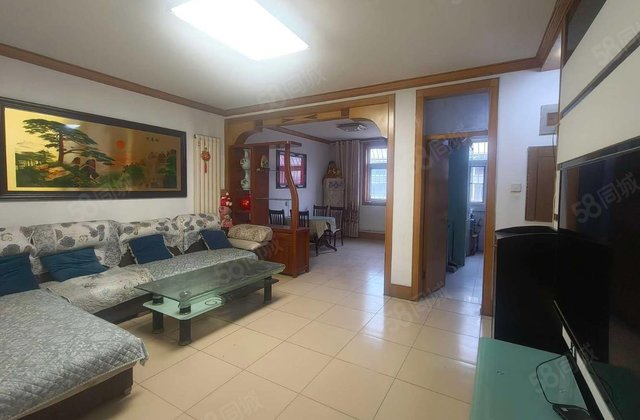 育红  东邻星光小区三室两厅一卫一厨单价4000多