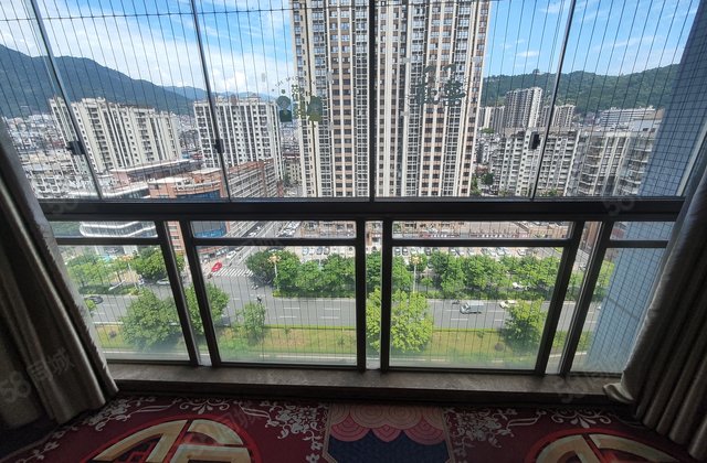 宝信郦景阳光4室2厅161㎡158万二手房图片