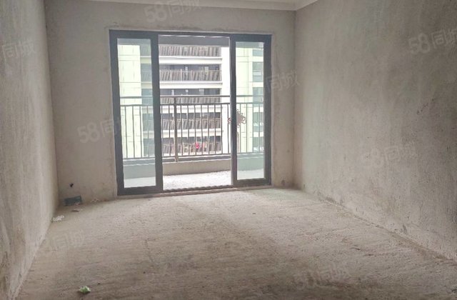 中梁龙吟国瑞3室2厅108㎡56万二手房图片