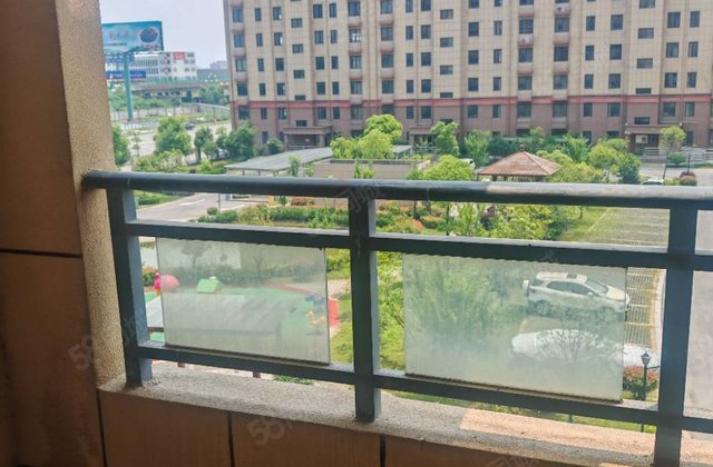 锦江豪庭3室2厅118㎡35万二手房图片