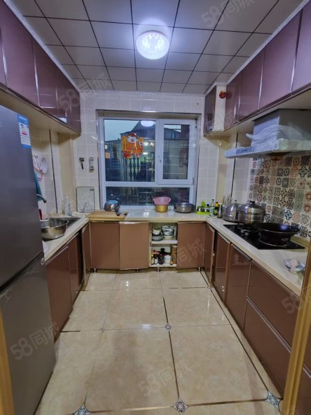 樱桃花园3室2厅1卫156㎡南北54.8万