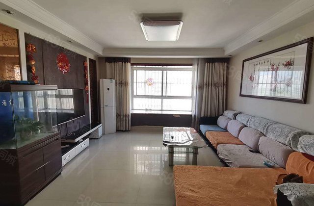 急售东边户 翡翠城三室 中间楼层 带车位地下室 随时看房