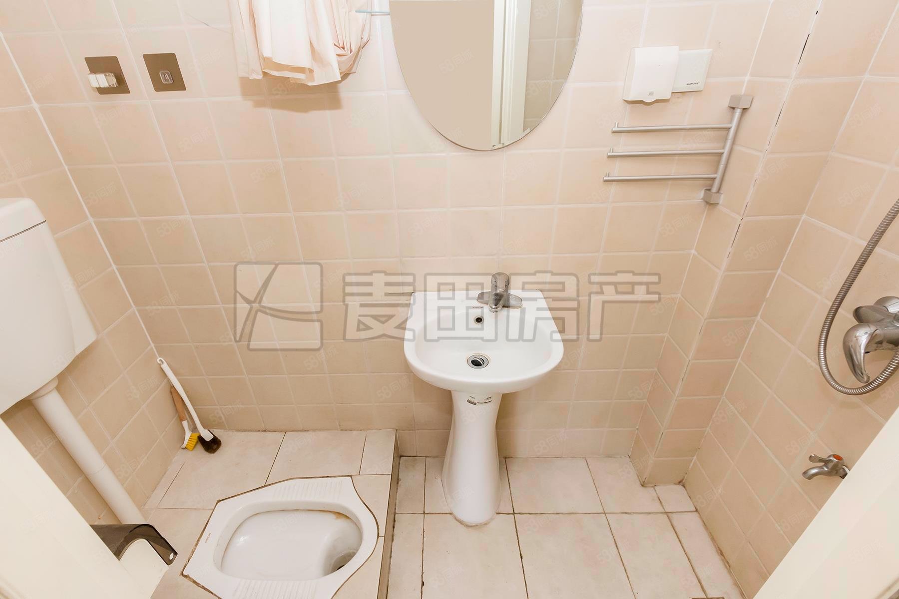 領秀新硅谷CD區(qū)3室2廳2衛(wèi)99.66㎡南北750萬