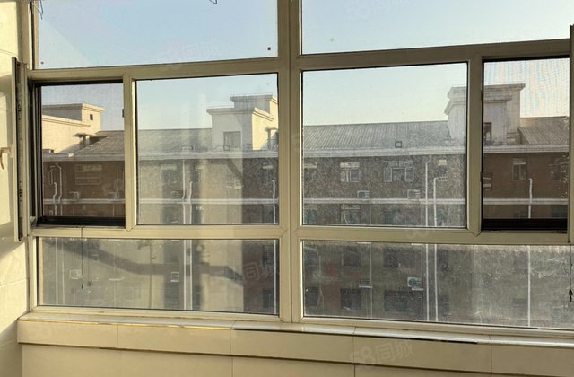 佶地国际A区1室1厅71.47㎡40万二手房图片