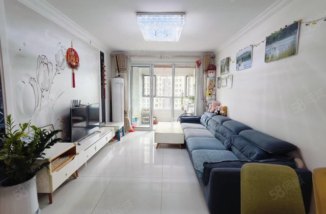 真实在售 带车位 实房很干净 免大税 三室两厅 阿尔卡迪亚