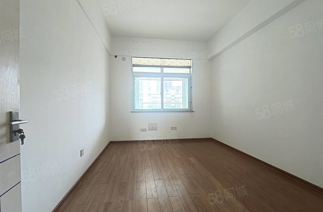 明景花园3室2厅137.44㎡99万二手房图片