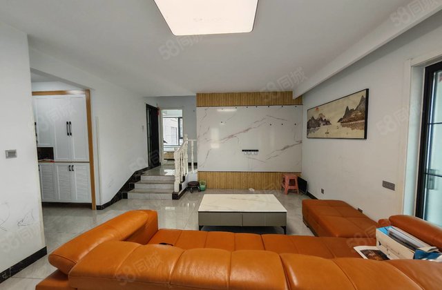 真实在售 锦绣学府边户，精装错层三室 免大税带车位