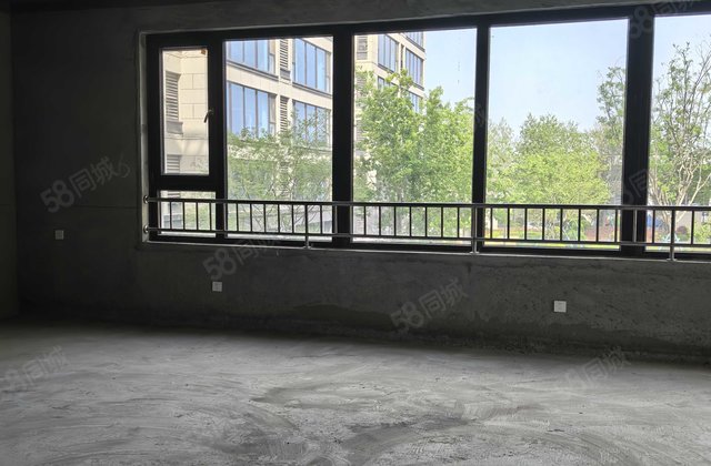 东润瑞园4室2厅141.35㎡63.6万二手房图片