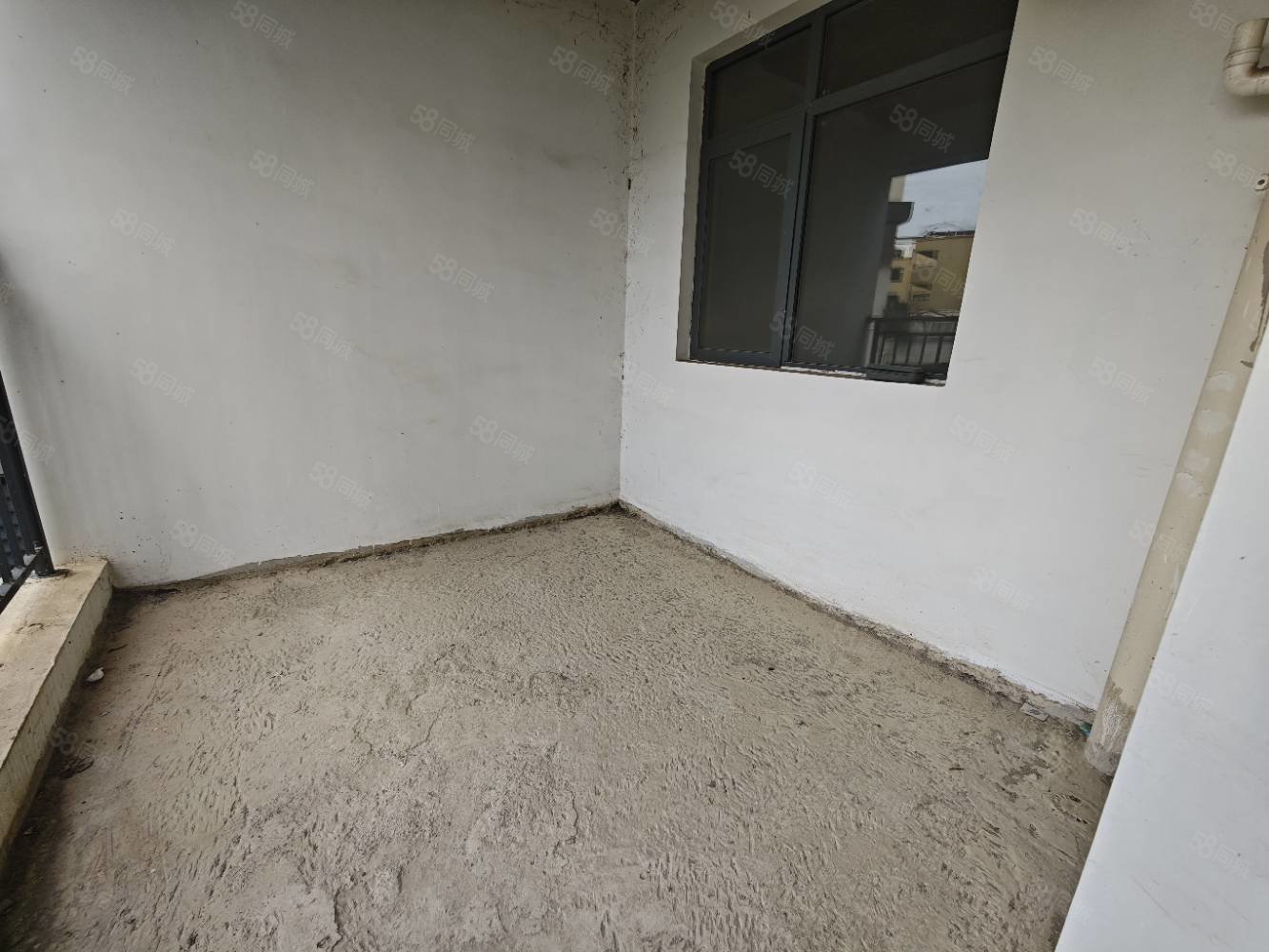 沁香园5室2厅2卫168㎡南北48.8万