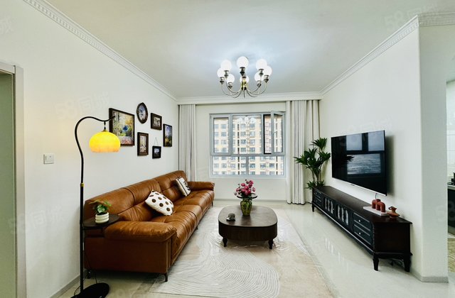 电梯房 商业配套成熟 南北通透 近医院 精装可拎包入住