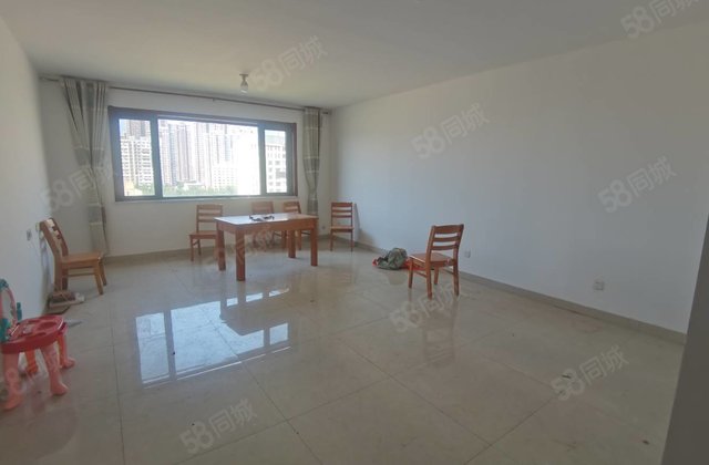 急售：总高18层滨湖新城人车分流小区，带车位储藏室免大税！