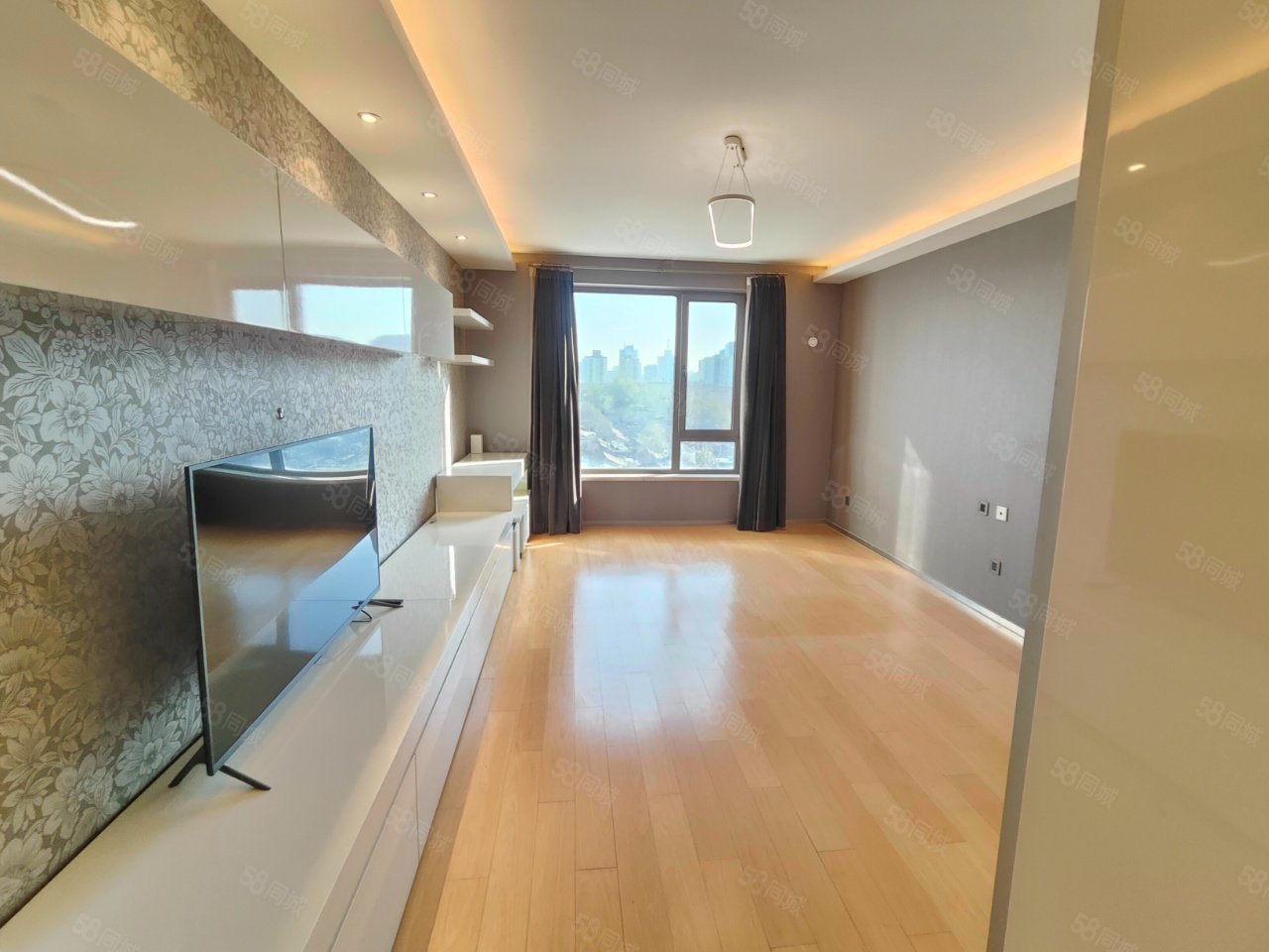 萬科公園五號1室0廳1衛(wèi)58.51㎡東310萬