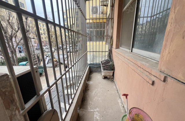 亚大怡景 地暖一楼 太合适啦！送车库啦！送大露台！随时看房