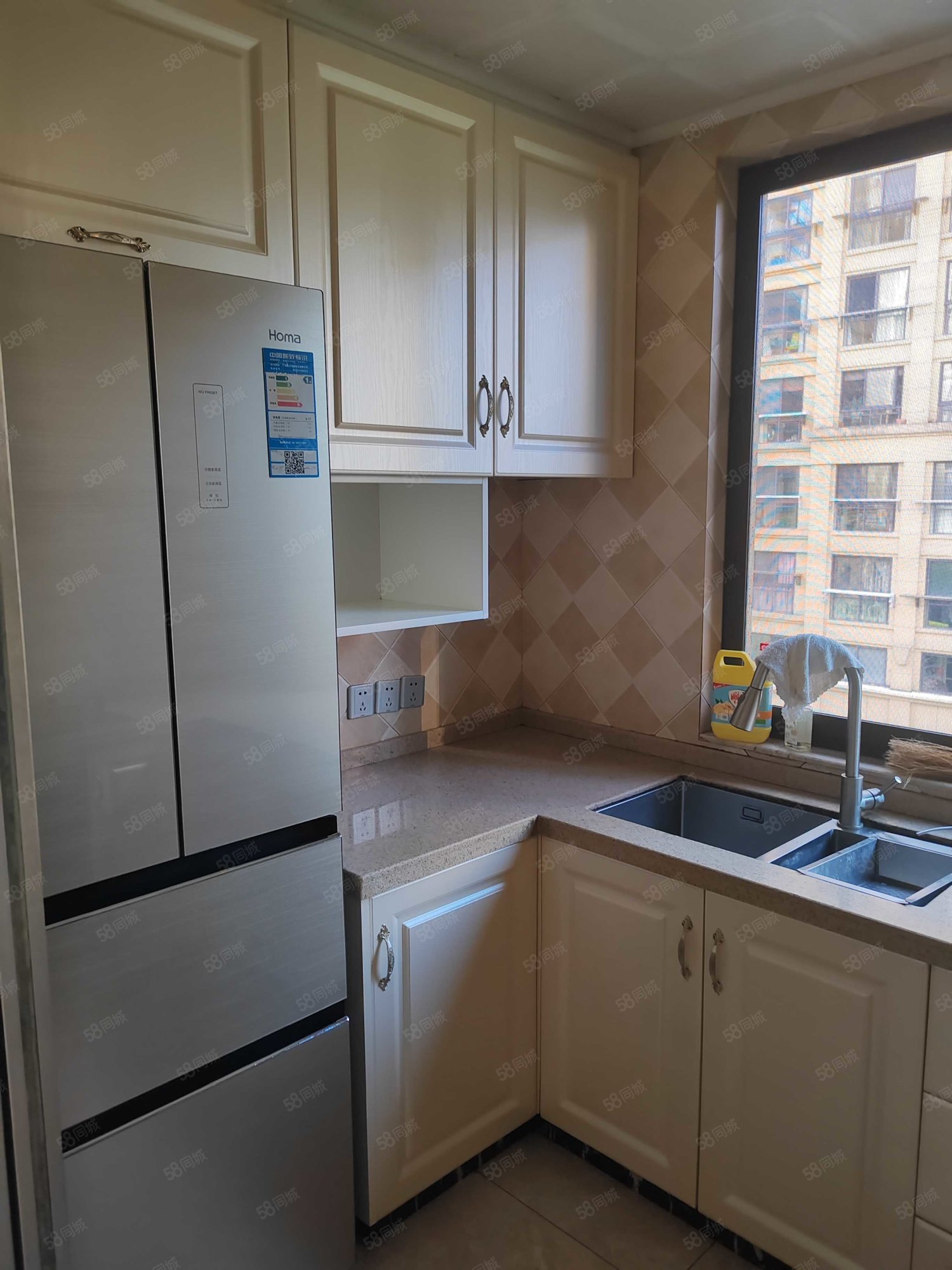 东方广场(开化)4室2厅2卫131㎡南175万