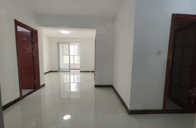 急售！温馨两室！送车位！好楼层！紧邻花园路  ！五中！电大