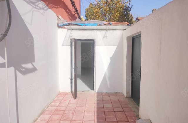 一楼带院，东昌中学本部，独门独院，国棉厂，水城华府，带配房