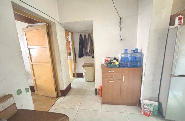 乐东拖拉机宿舍3室1厅55㎡30万二手房图片