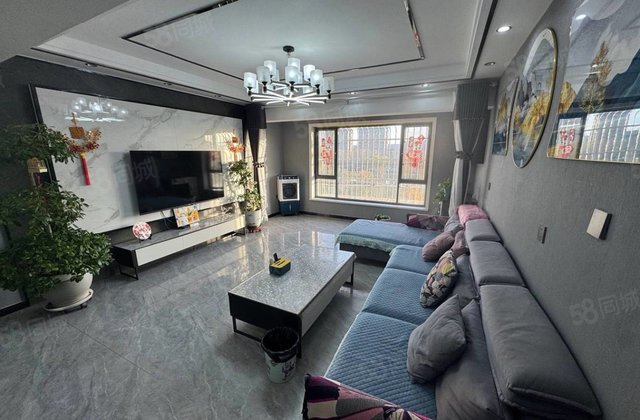 丝路御景湾4室2厅139㎡72.8万二手房图片