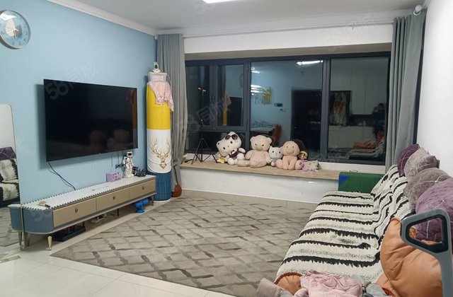 阿尔卡迪亚六期  精装修三室两厅两卫  带储藏室车位  边户