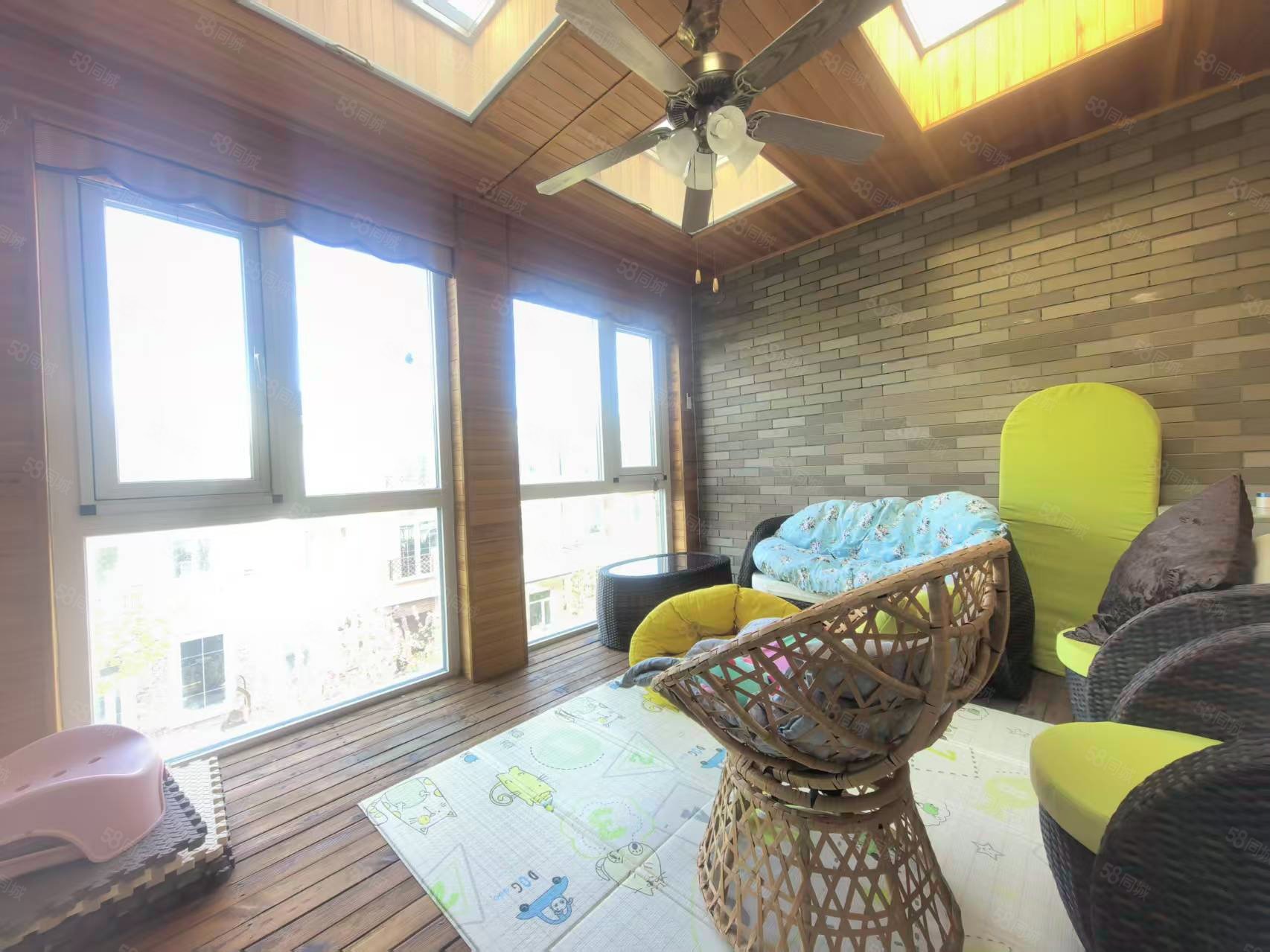 天鵝堡4室3廳4衛(wèi)247.03㎡南北830萬