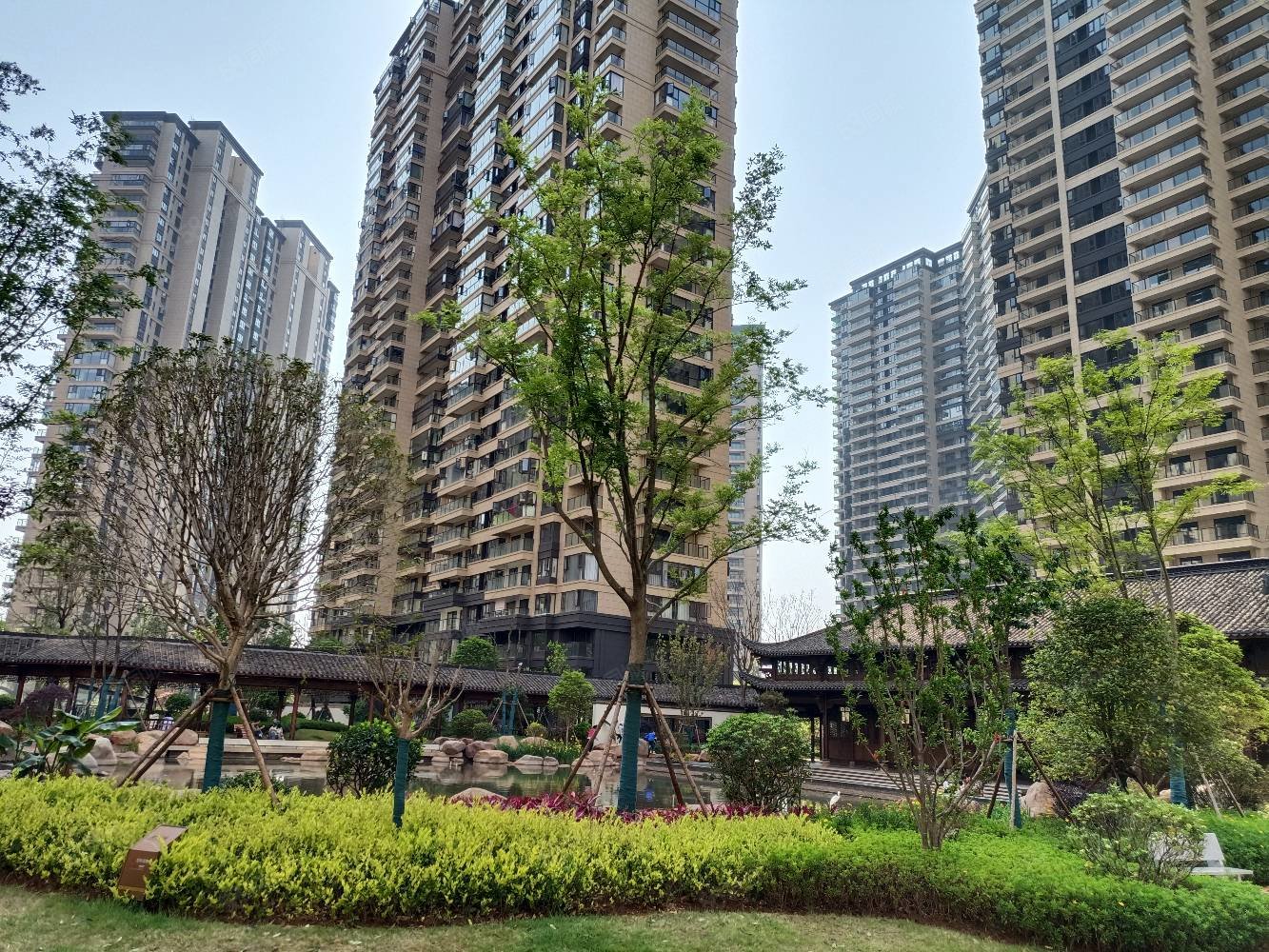 光明璟宸苑4室2厅2卫130㎡东南100万