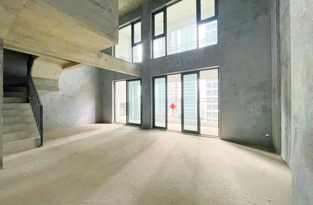 越秀湘江星汇城(二期)5室2厅142.8㎡120万二手房图片