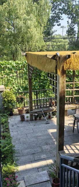 水色時光別墅6室3廳2衛(wèi)218.47㎡南北498萬