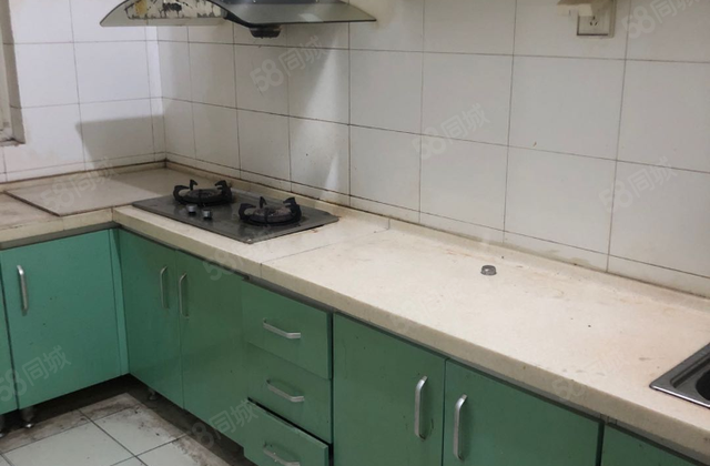 水韵花都 出行方便，近医院 商场，菜市 繁华地段，马上装电梯