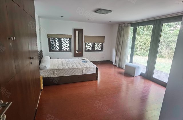 湖畔佳苑(别墅)5室2厅373㎡2800万二手房图片