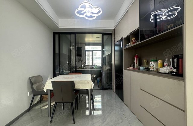 星河郡4室2厅140㎡120万二手房图片