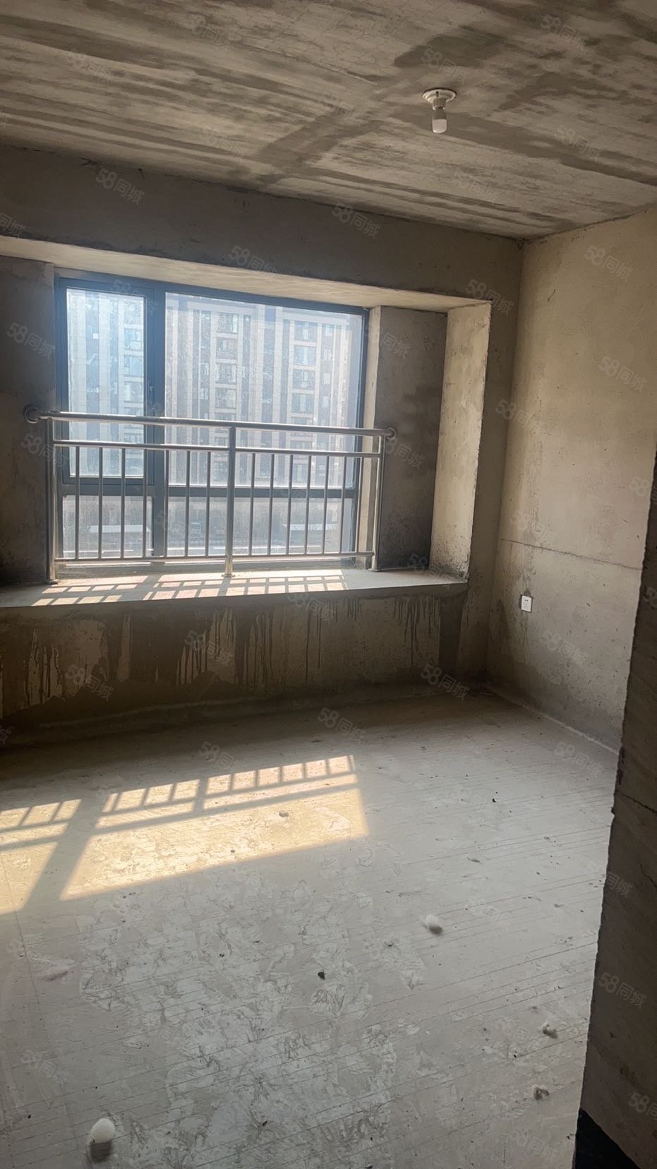 建投金桂湾3室2厅2卫133.17㎡南82万