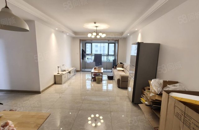 莲湖新城 次新小区 精装交房 免大税客厅带阳台