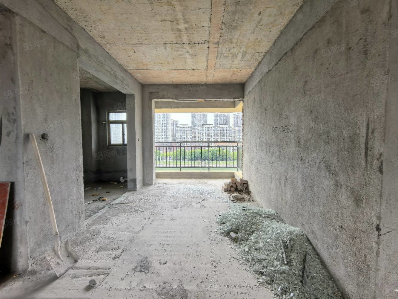 秀江印象7室2厅2卫280㎡南北138万