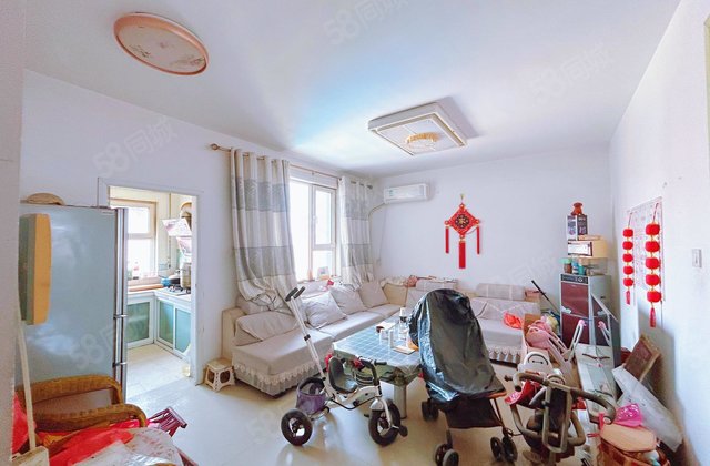 香江旁边电梯房温馨两室，免大税全名户型房东急售