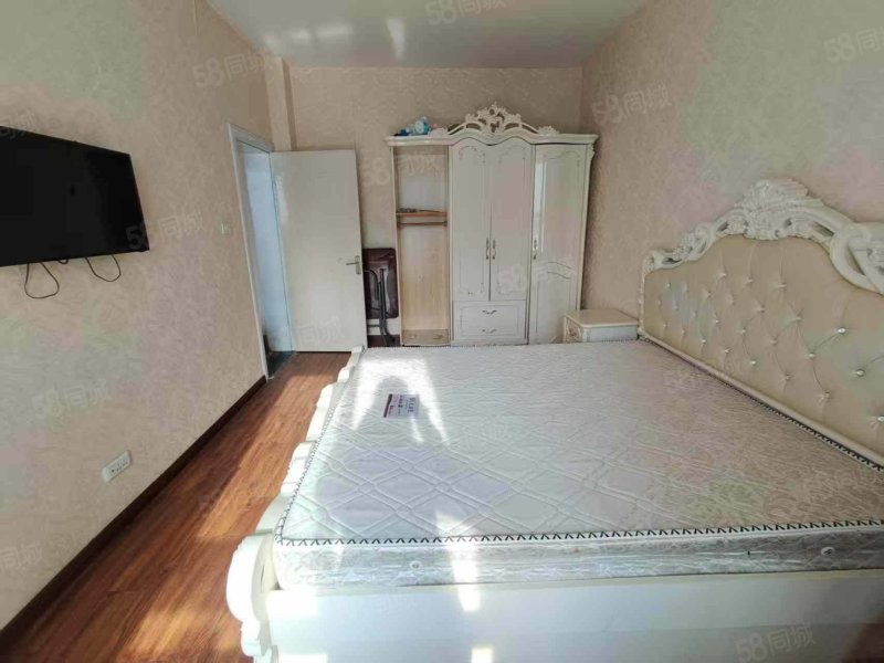 王府井2室2厅1卫90㎡南北39.8万