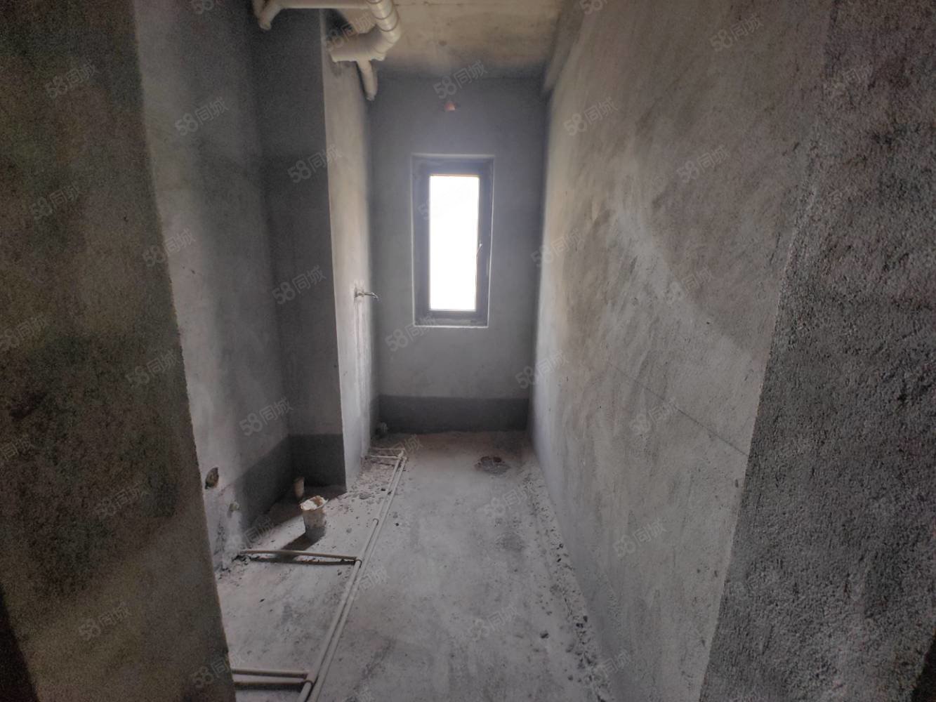 恒大绿洲4室2厅2卫150㎡南北87.8万