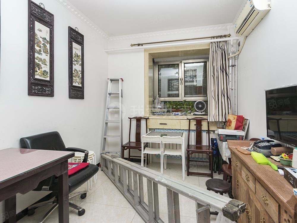 學(xué)院南路32號院3室1廳1衛(wèi)82.5㎡南北690萬