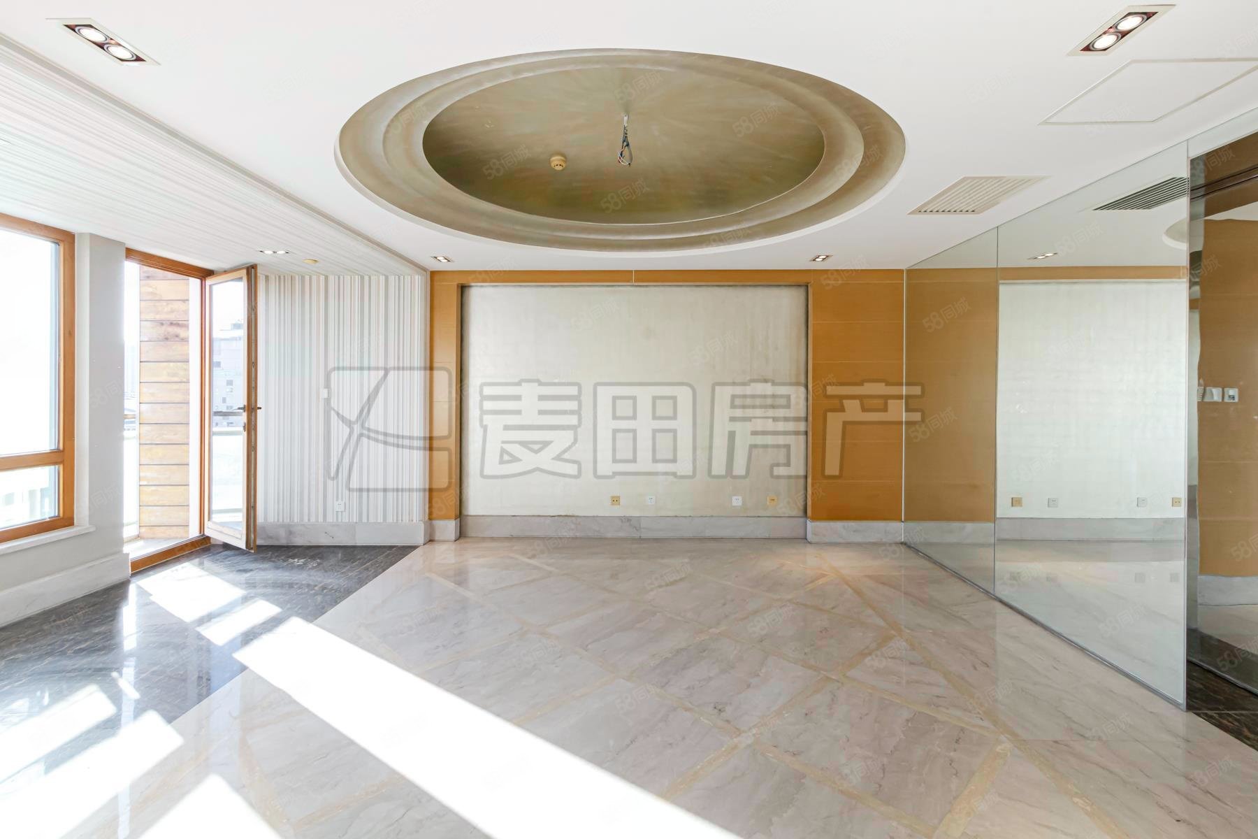 復(fù)地首府3室2廳4衛(wèi)404㎡南北2880萬(wàn)