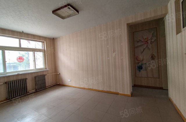 新出 一楼! 技师学院家属院 三室朝阳 无公摊免大税