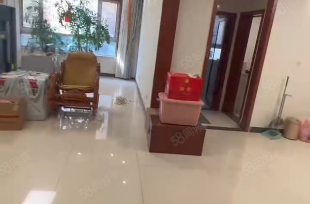 昌润莲城祥荷园 精装修全屋壁纸 中央空调 边户敞亮无遮挡