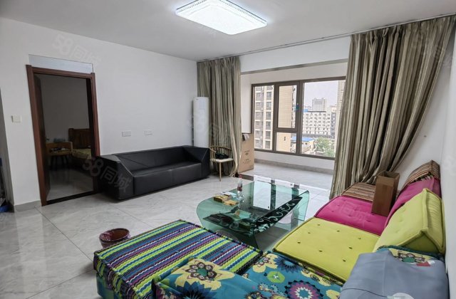 急售！万达附近 江山印电梯洋房 四室两厅四叶草全明户型储藏室